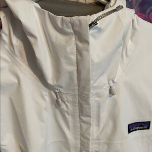 Patagonia Women's White Jacket - retails $189 +tx REI